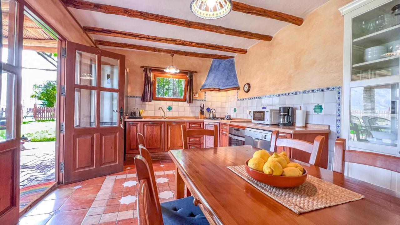 Casa Rural Cortijo El Potro 奥尔希瓦 外观 照片